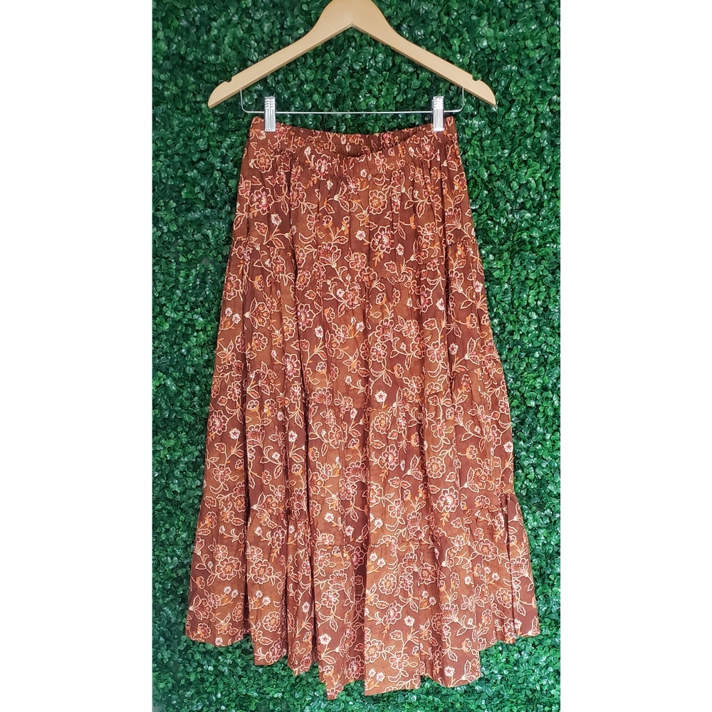 11. J.Crew Tiered pull-on maxi skirt in vintage vines - Picture 5 of 11